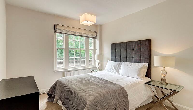 2 bed property in 145 Fulham Road, London